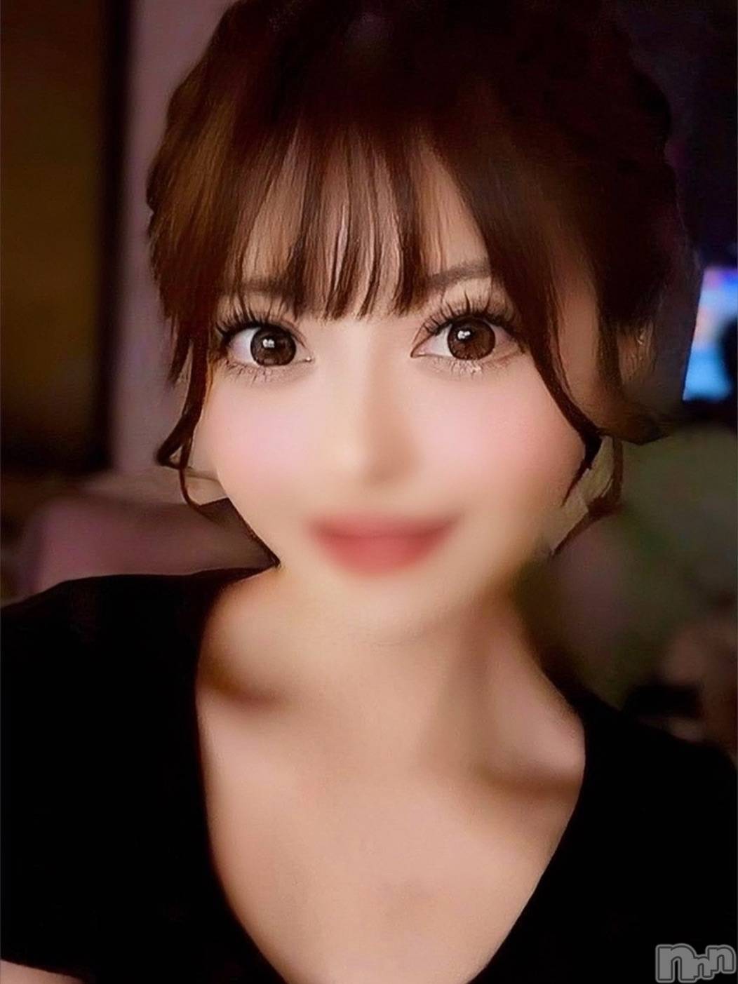 夏妃さゆり