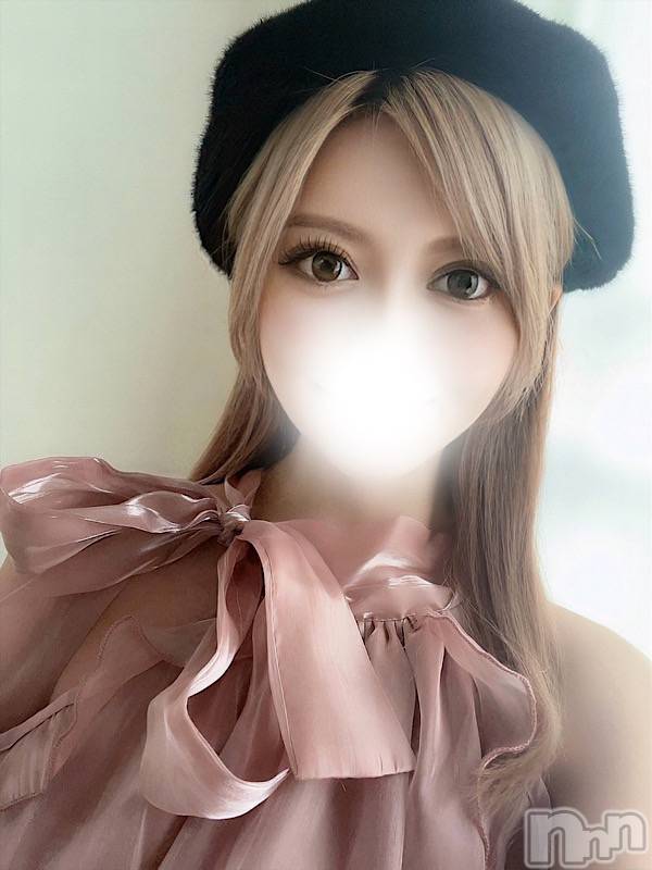 夏妃さゆり