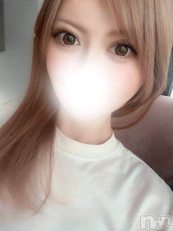 夏妃さゆり