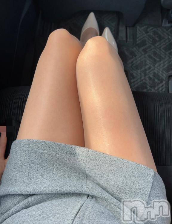 新潟デリヘル人妻不倫処　桃屋　新潟店(ヒトヅマフリンドコロモモヤ) りこ・従順無垢(38)の11月1日写メブログ「出勤しました♬.*ﾟ」