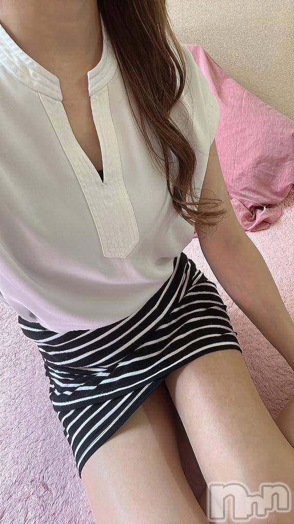 新潟人妻デリヘル人妻不倫処　桃屋　新潟店(ヒトヅマフリンドコロモモヤ)りこ・従順無垢(38)の2025年7月14日写メブログ「出勤しました♬.*ﾟ」
