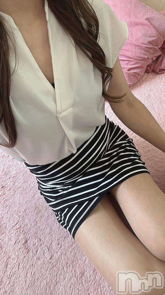 新潟人妻デリヘル人妻不倫処　桃屋　新潟店(ヒトヅマフリンドコロモモヤ)りこ・従順無垢(38)の2025年7月31日写メブログ「出勤しました♬.*ﾟ」