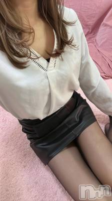 新潟デリヘル 人妻不倫処　桃屋　新潟店(ヒトヅマフリンドコロモモヤ) りこ・従順無垢(38)の10月22日写メブログ「出勤しました♬.*ﾟ」