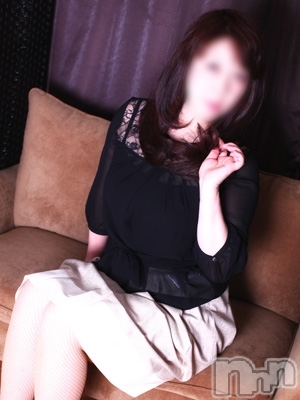 かおり(46) 身長160cm、スリーサイズB89(E).W61.H90。新潟人妻デリヘル 熟女の風俗 最終章(ジュクジョノフウゾクサイシュウショウ)在籍。