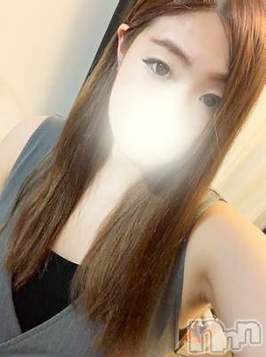 れいか☆シルバー(22) 身長165cm、スリーサイズB88(F).W57.H85。長岡デリヘル 美女図鑑 長岡店(ビジョズカンナガオカテン)在籍。