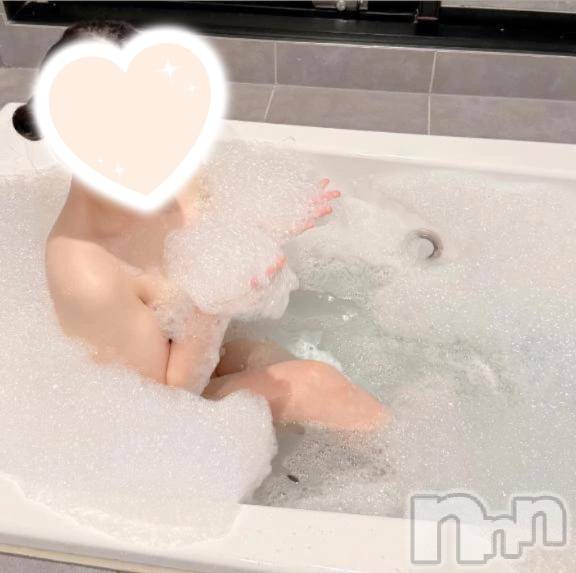 長岡デリヘル純・無垢(ジュンムク) はづき(22)の10月17日写メブログ「お風呂で🫧」