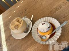 長岡デリヘル純・無垢(ジュンムク) きくの(21)の10月16日写メブログ「出勤してるよ( 📞¨̮ )♥」