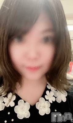ゆり(33) 身長157cm、スリーサイズB102(E).W81.H100。三条ぽっちゃり 新潟三条燕ちゃんこ(ニイガタサンジョウツバメチャンコ)在籍。