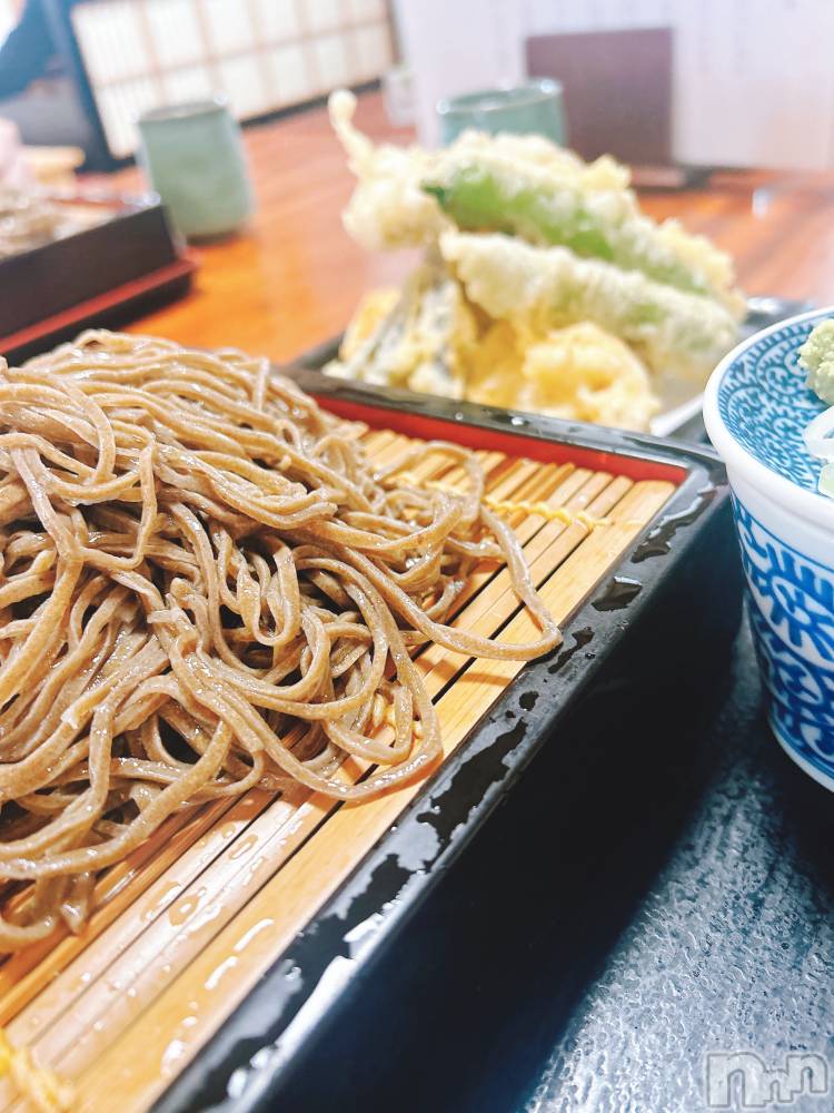 長岡人妻デリヘル長岡人妻市(ナガオカヒトヅマイチ) すずの★濡れすぎ注意★(38)の11月5日写メブログ「おはようございます☔️」