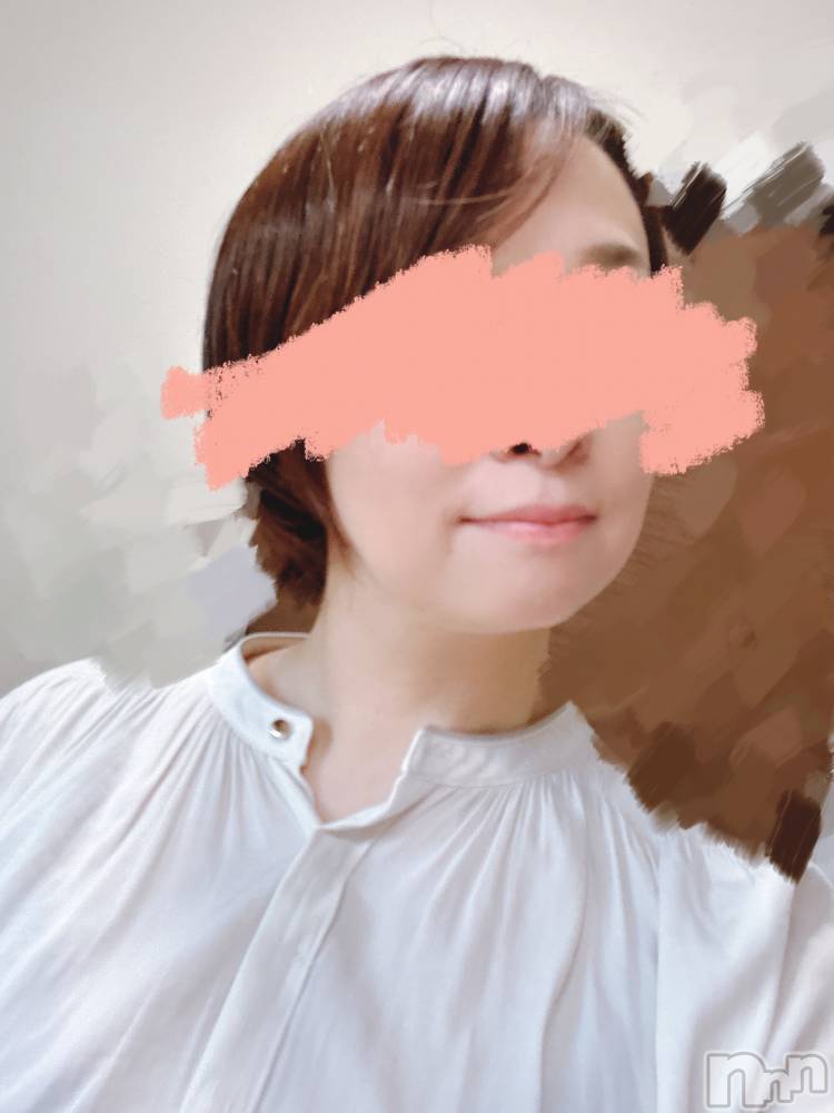 長岡人妻デリヘル長岡人妻市(ナガオカヒトヅマイチ) すずの★濡れすぎ注意★(38)の11月9日写メブログ「おはようございます☀️𓂃⟡.·」