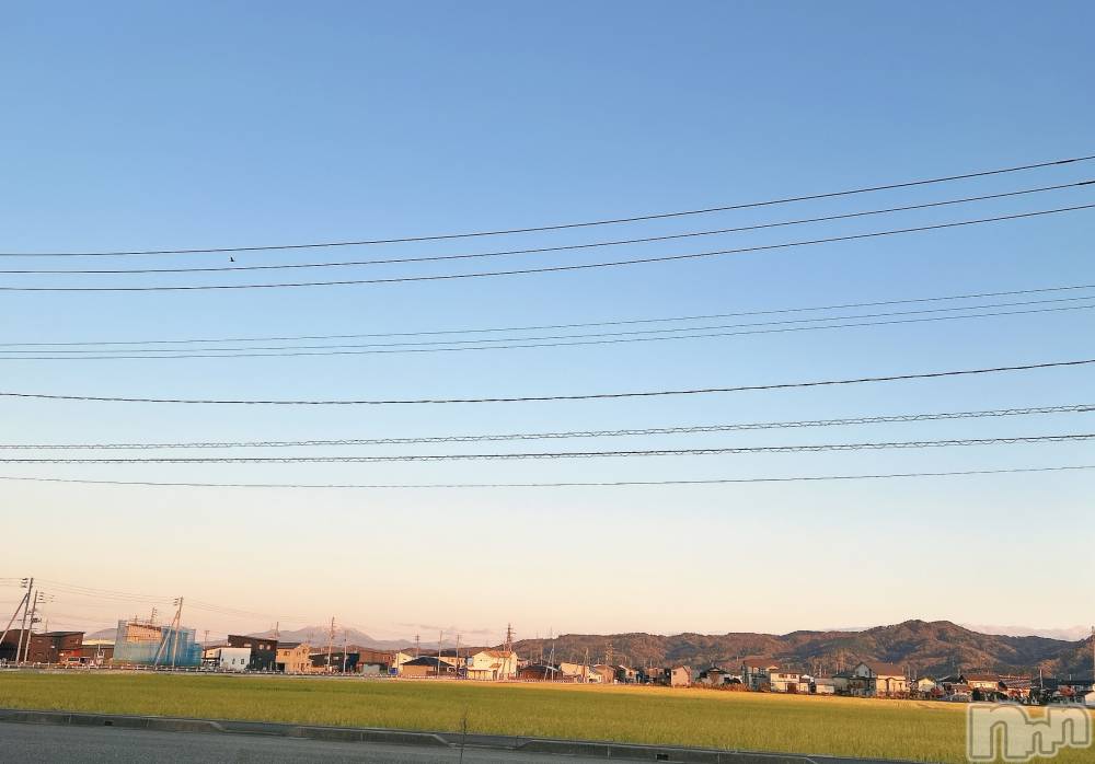 長岡人妻デリヘル長岡人妻市(ナガオカヒトヅマイチ) すずの★濡れすぎ注意★(38)の11月26日写メブログ「遠くの」