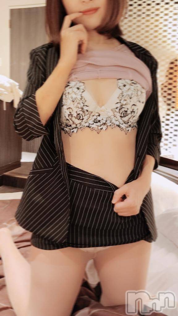 新潟人妻デリヘル新潟人妻デリバリーヘルス 下心 ～したごころ～(シタゴコロ)二宮(にのみや)奥様(45)の2025年9月27日写メブログ「スーツのまま…視線で絡む熱いプレイ♡」