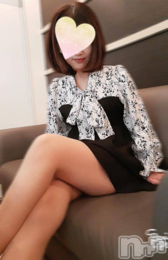新潟デリヘル新潟人妻デリバリーヘルス 下心 ～したごころ～(シタゴコロ)二宮(にのみや)奥様(45)の2025年10月8日写メブログ「秋のぬくもり、恋人みたいに抱きしめて…♡」