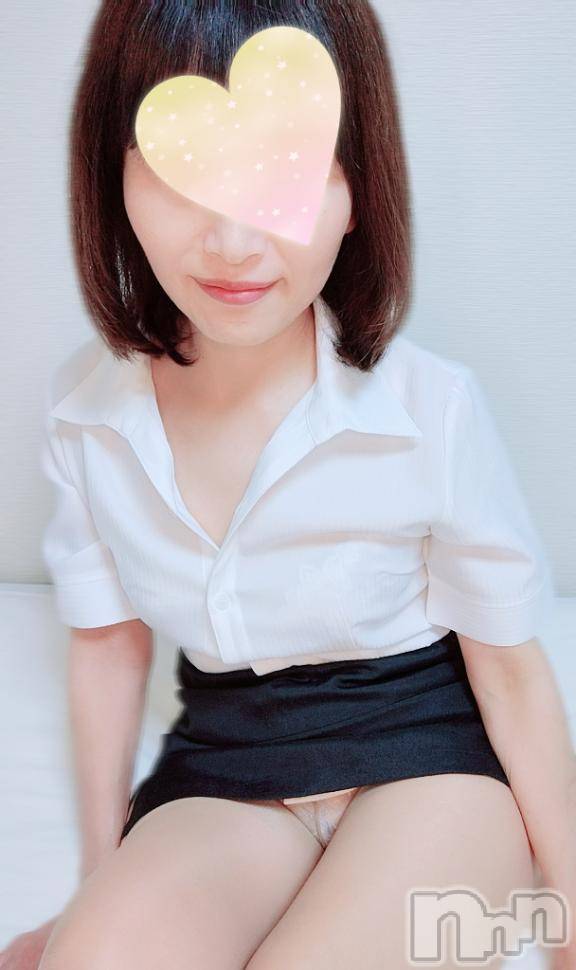 新潟デリヘル新潟人妻デリバリーヘルス 下心 ～したごころ～(シタゴコロ)二宮(にのみや)奥様(45)の2025年10月30日写メブログ「覗かれて、濡れて…また欲しくなる💦」