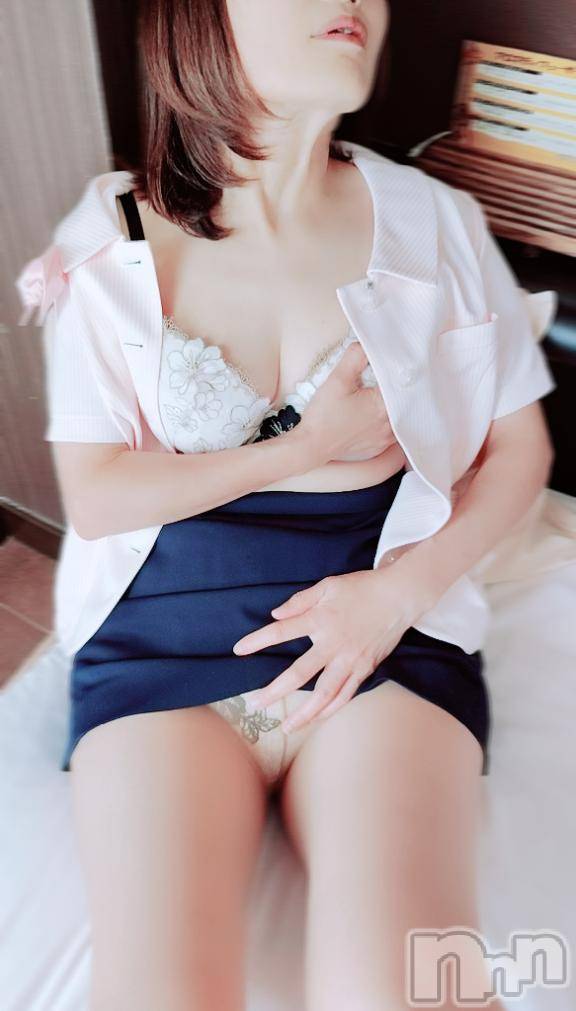 新潟デリヘル新潟人妻デリバリーヘルス 下心 ～したごころ～(シタゴコロ)二宮(にのみや)奥様(45)の2025年12月5日写メブログ「内緒のままで…もっと深くして？🌹」