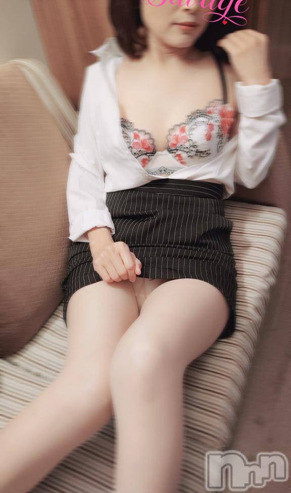 新潟デリヘル新潟人妻デリバリーヘルス 下心 ～したごころ～(シタゴコロ)二宮(にのみや)奥様(46)の2026年1月27日写メブログ「ほどけたまま…体温だけ残して🌹」