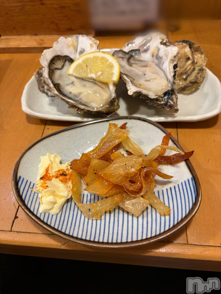 上越デリヘルらぶ妻　～新潟の人妻が集う店～(ラブツマ) 藤井ゆりな★淫乱＆美乳♪(39)の9月22日写メブログ「楽しい美味しい夜✨️🌙」