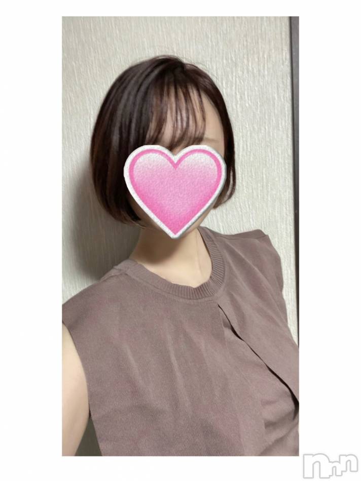 新潟人妻デリヘル(ヒトヅマフリンドコロモモヤ)の2025年9月11日お店速報「[登録不要]リクエスト予約募集中＆《みんな気になる女性求人情報》」