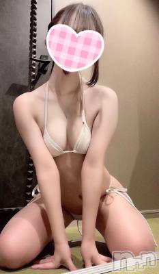 えま(24) 身長150cm、スリーサイズB86(D).W55.H83。 Melt在籍。