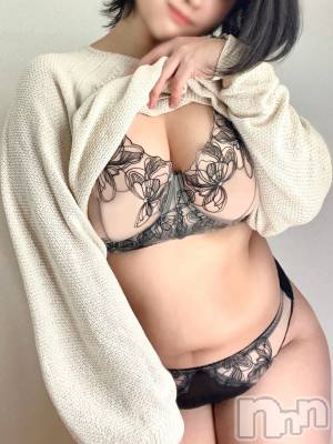若葉あき★豊満痴女(31) 身長153cm、スリーサイズB98(G以上).W66.H92。上越デリヘル らぶ妻　～新潟の人妻が集う店～(ラブツマ)在籍。