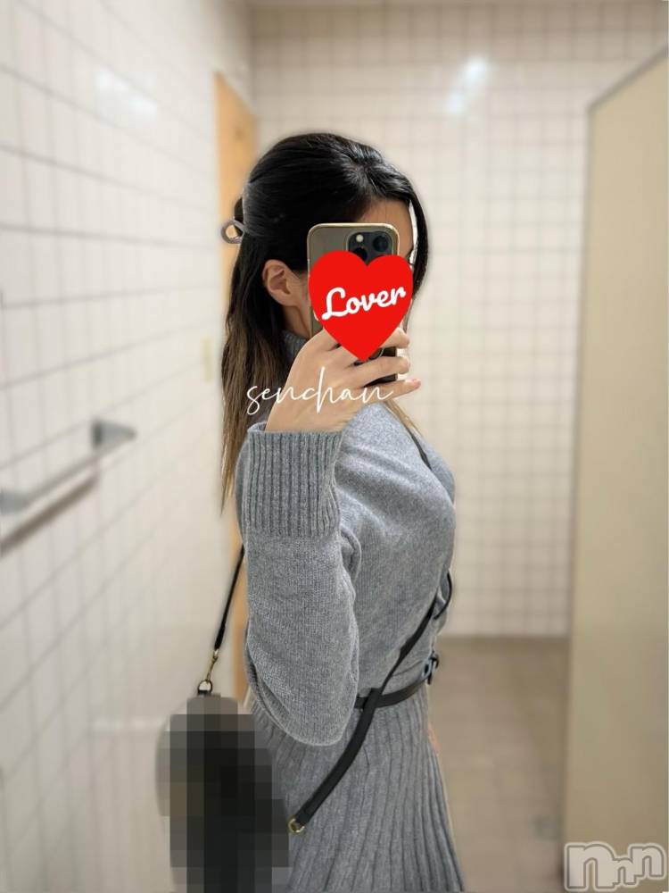 長岡人妻デリヘルBIANCA～主人の知らない私～長岡店(ビアンカナガオカテン) 咲真　せんり(27)の11月3日写メブログ「パンツ見せて貰ってもよろしいですか？ヨホホホホホ～」