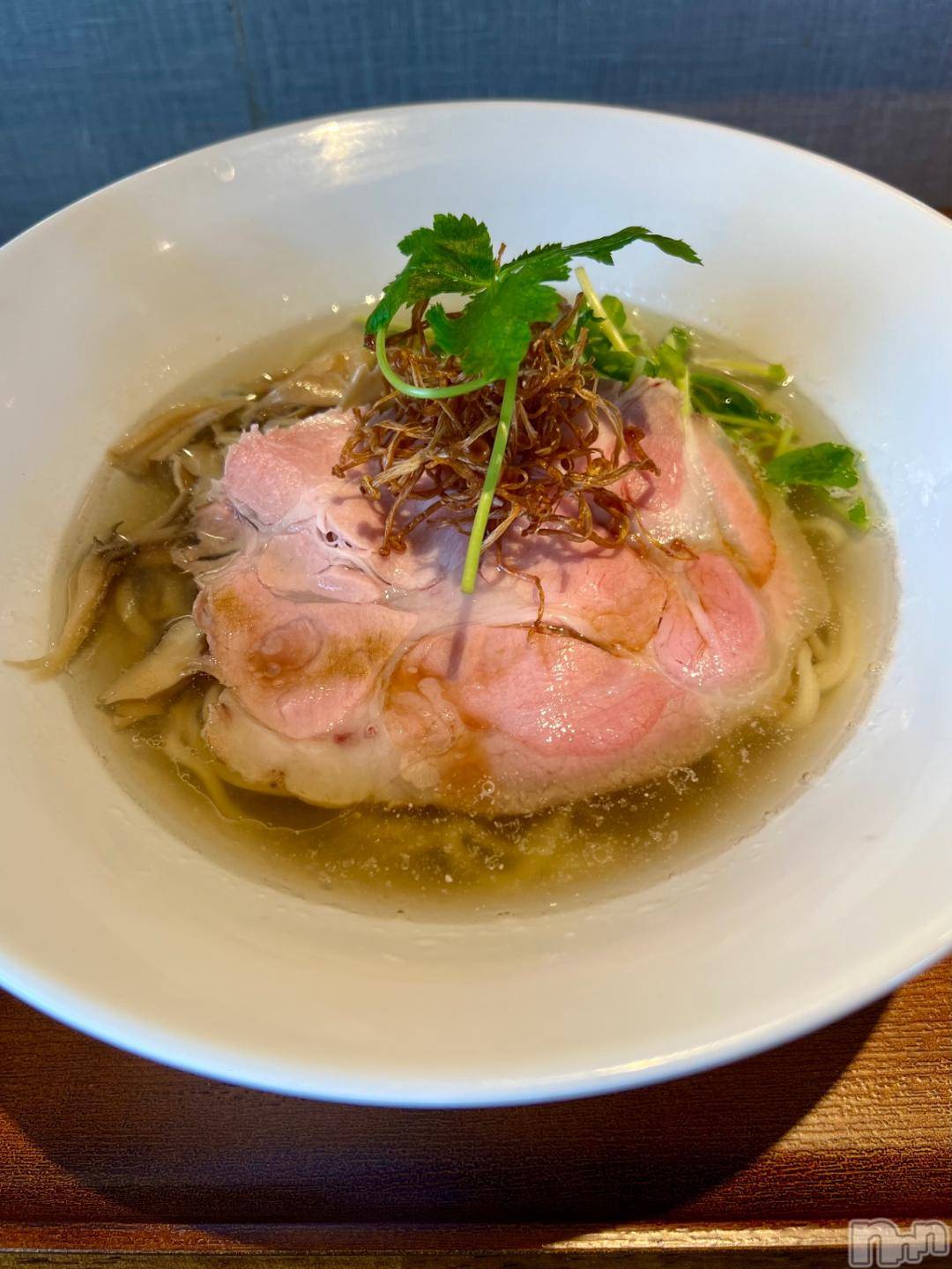長岡人妻デリヘルBIANCA～主人の知らない私～長岡店(ビアンカナガオカテン)咲真　せんり(27)の2024年10月18日写メブログ「秋の美味しさを淡麗出汁に閉じ込めた風味豊かな一杯」