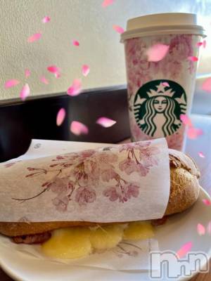 長岡デリヘル BIANCA～主人の知らない私～長岡店(ビアンカナガオカテン) 咲真　せんり(27)の2月25日写メブログ「スタバでお昼ご飯食べてます。」