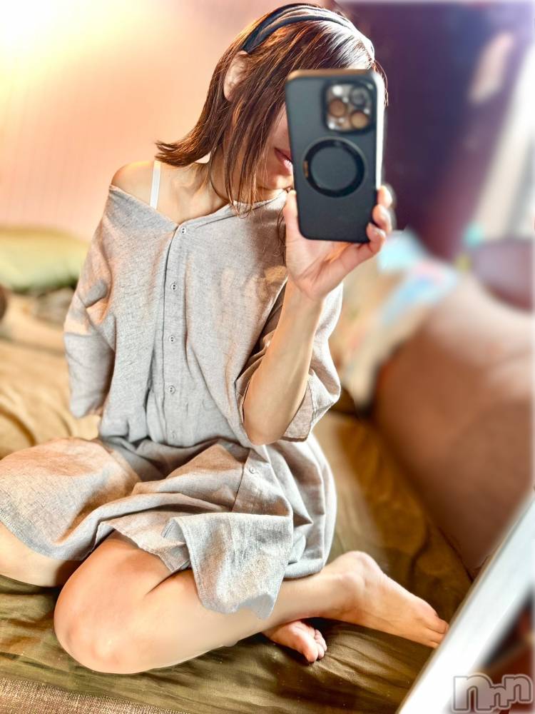 長岡デリヘル長岡人妻市(ナガオカヒトヅマイチ) ななみ★これぞ『素人妻』代表！(35)の4月4日写メブログ「履くのない～😫💦」