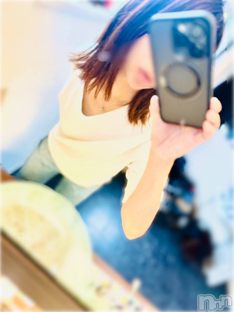 長岡デリヘル長岡人妻市(ナガオカヒトヅマイチ) ななみ★色褪せない『素人感』。(35)の5月11日写メブログ「振り回される」