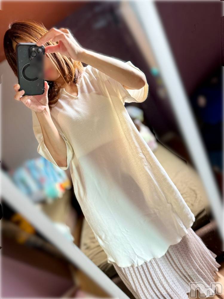 長岡デリヘル長岡人妻市(ナガオカヒトヅマイチ) ななみ★これぞ『素人妻』代表！(35)の6月1日写メブログ「夜行性のアイツが！！」
