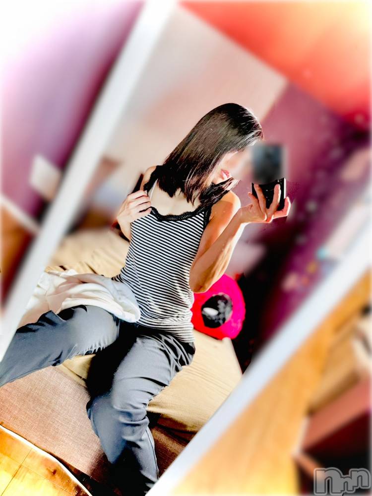 長岡デリヘル長岡人妻市(ナガオカヒトヅマイチ) ななみ★色褪せない『素人感』。(35)の9月23日写メブログ「ボクサーパンツが…」