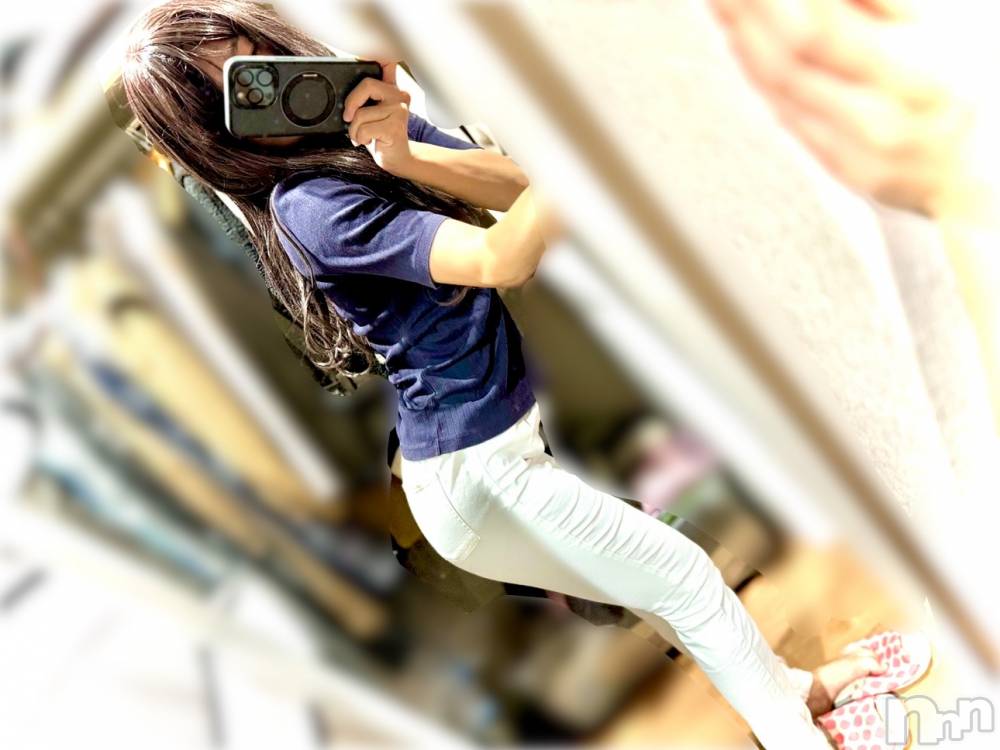 長岡デリヘル長岡人妻市(ナガオカヒトヅマイチ) ななみ★これぞ『素人妻』代表！(35)の11月12日写メブログ「臀部がね…」