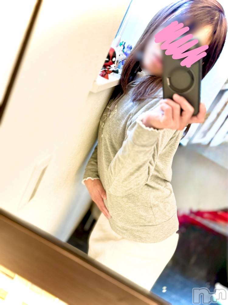 長岡デリヘル長岡人妻市(ナガオカヒトヅマイチ) ななみ★これぞ『素人妻』代表！(35)の12月28日写メブログ「寝癖キッズ」
