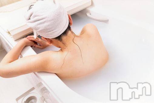 長岡デリヘル長岡人妻市(ナガオカヒトヅマイチ) ななみ★色褪せない『素人感』。(35)の1月17日写メブログ「待機中寒い寒い💦」