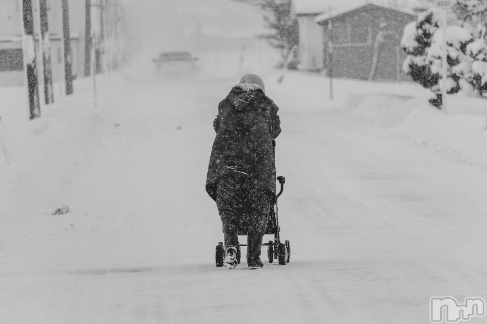 長岡デリヘル長岡人妻市(ナガオカヒトヅマイチ) ななみ★色褪せない『素人感』。(35)の2月8日写メブログ「機能しない…」
