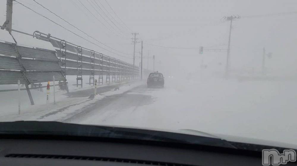 長岡デリヘル長岡人妻市(ナガオカヒトヅマイチ) ななみ★色褪せない『素人感』。(35)の2月13日写メブログ「ゆーらゆーら」