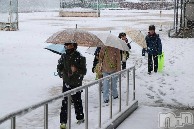 長岡デリヘル長岡人妻市(ナガオカヒトヅマイチ) ななみ★色褪せない『素人感』。(35)の3月3日写メブログ「また雪☃️⁉️」