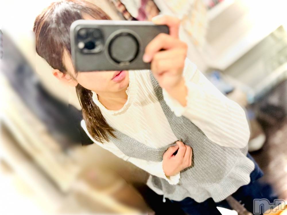 長岡人妻デリヘル長岡人妻市(ナガオカヒトヅマイチ) ななみ★『素人感がたまりません』(35)の4月18日写メブログ「１１時から🐈‍⬛💕」