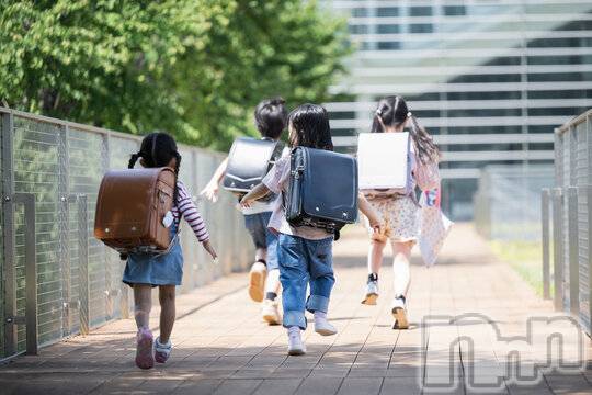 長岡デリヘル長岡人妻市(ナガオカヒトヅマイチ) ななみ★これぞ『素人妻』代表！(35)の6月5日写メブログ「手を繋いで」