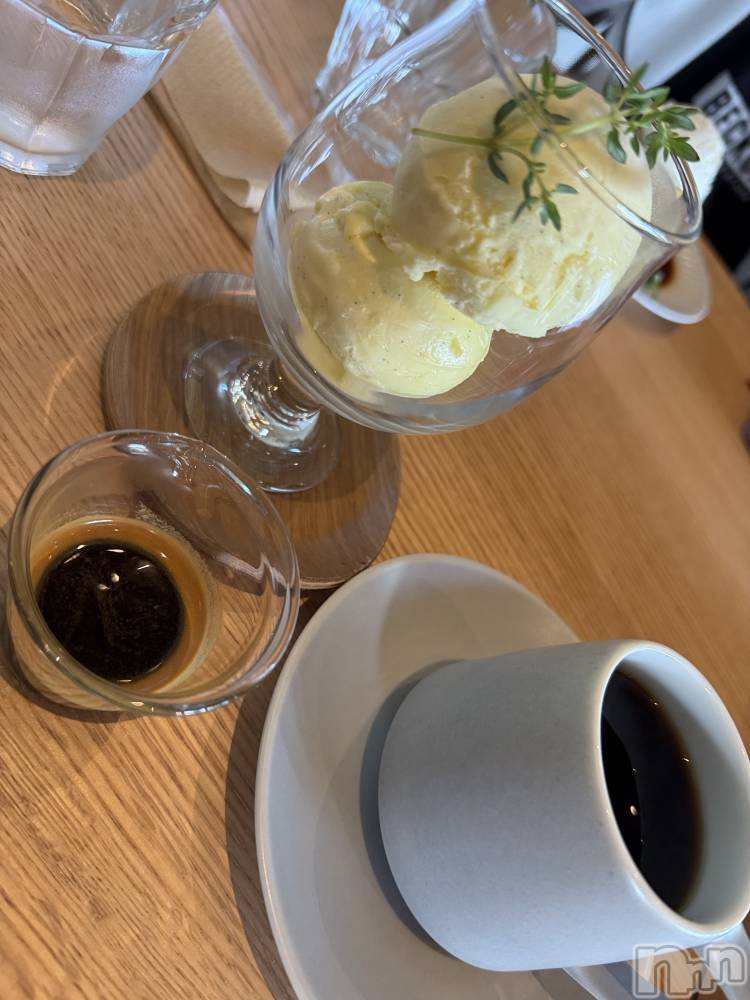 長岡デリヘル長岡人妻市(ナガオカヒトヅマイチ) ななみ★色褪せない『素人感』。(35)の11月6日写メブログ「１より２が好き🤫💓」