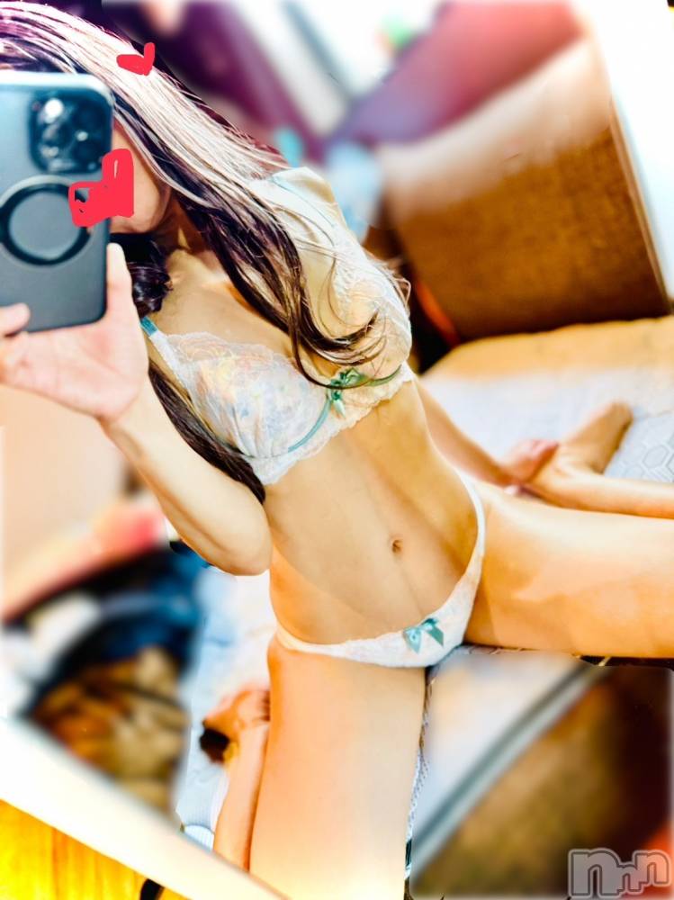 長岡デリヘル長岡人妻市(ナガオカヒトヅマイチ) ななみ★色褪せない『素人感』。(35)の1月13日写メブログ「真っ白」