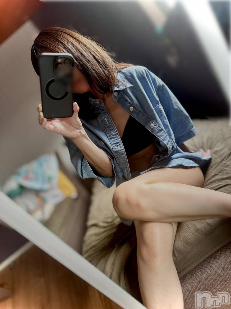 長岡デリヘル長岡人妻市(ナガオカヒトヅマイチ) ななみ★色褪せない『素人感』。(35)の3月21日写メブログ「イエローグリーン」