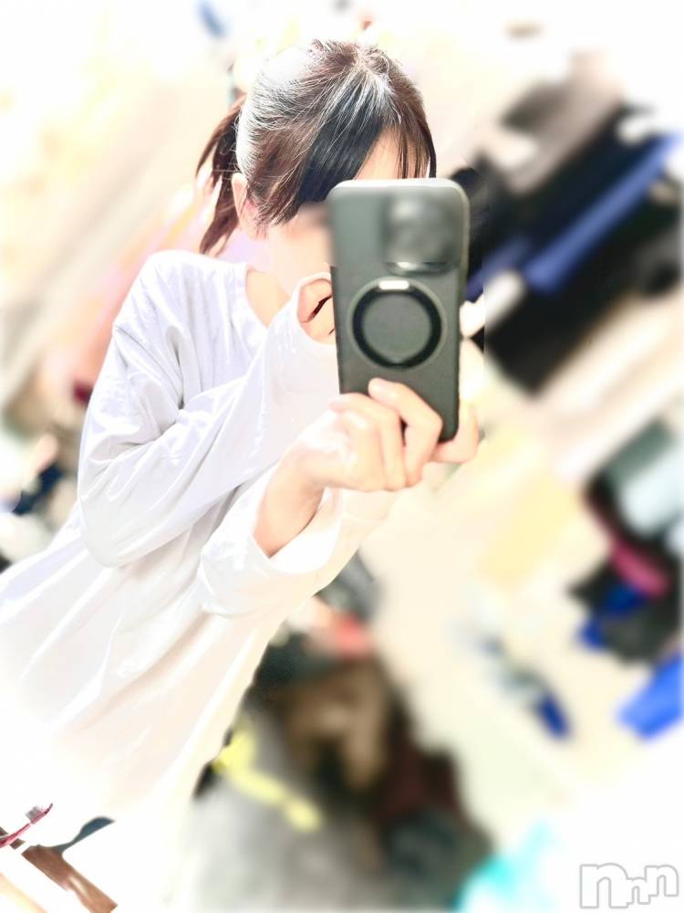 長岡デリヘル長岡人妻市(ナガオカヒトヅマイチ) ななみ★色褪せない『素人感』。(35)の5月2日写メブログ「ひーぃ😱」