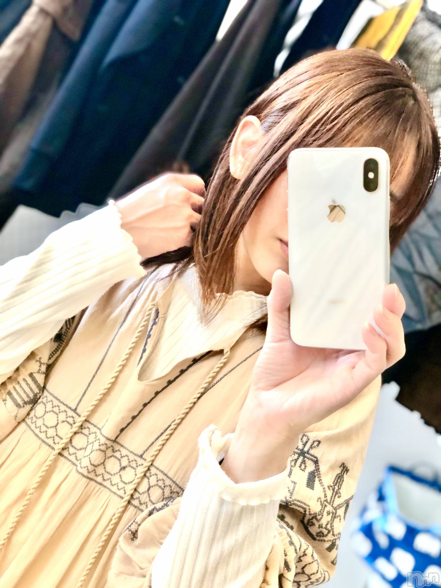 長岡デリヘル長岡人妻市(ナガオカヒトヅマイチ)ななみ★これぞ『素人妻』代表！(35)の2023年3月11日写メブログ「手を繋いで」