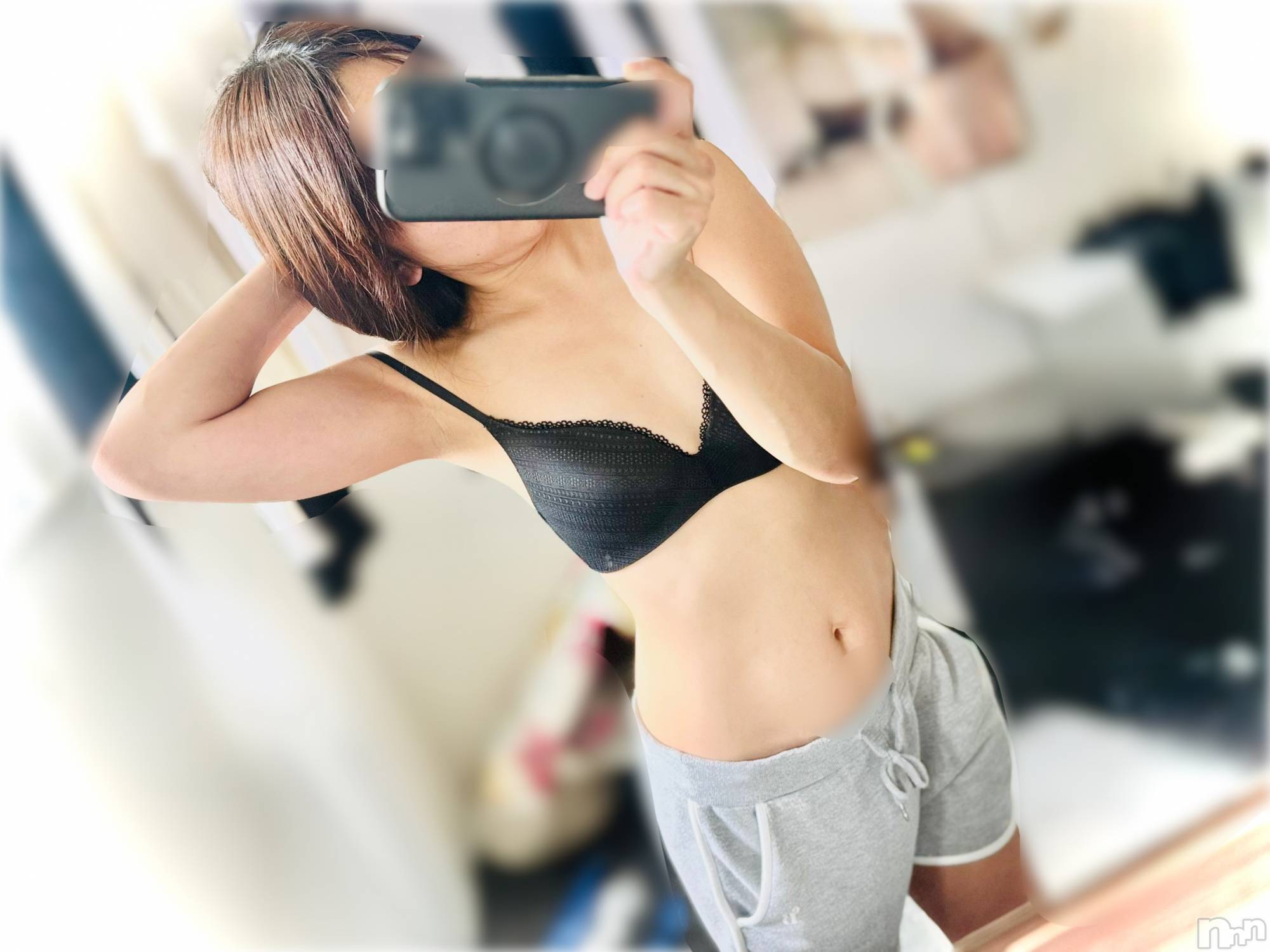 長岡デリヘル長岡人妻市(ナガオカヒトヅマイチ)ななみ★色褪せない『素人感』。(35)の2025年10月13日写メブログ「上下に🤫」