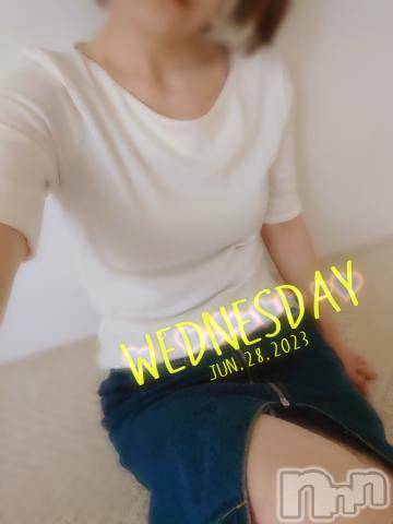 松本発デリヘル松本人妻援護会(マツモトヒトヅマエンゴカイ) ここ(39)の6月28日写メブログ「雨、降ります？」