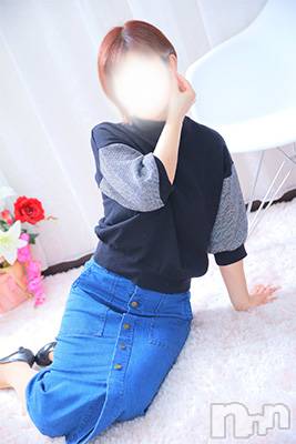 ここ(39) 身長156cm、スリーサイズB87(C).W58.H88。松本発デリヘル 松本人妻援護会在籍。
