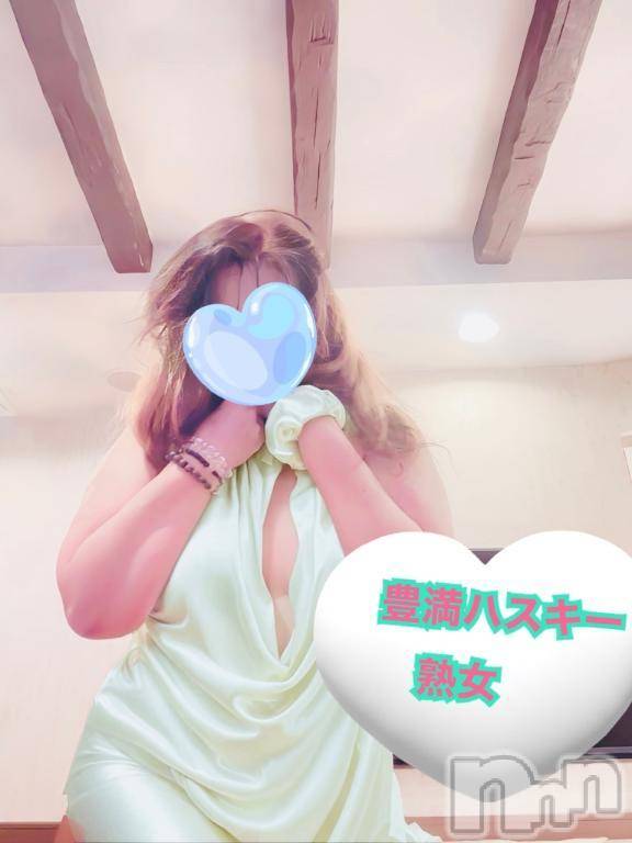 新潟人妻デリヘル熟女の風俗 最終章(ジュクジョノフウゾクサイシュウショウ)りょう(49)の2025年7月1日写メブログ「🌱豊満熟女🩵ハスキー母からご挨拶🌱」