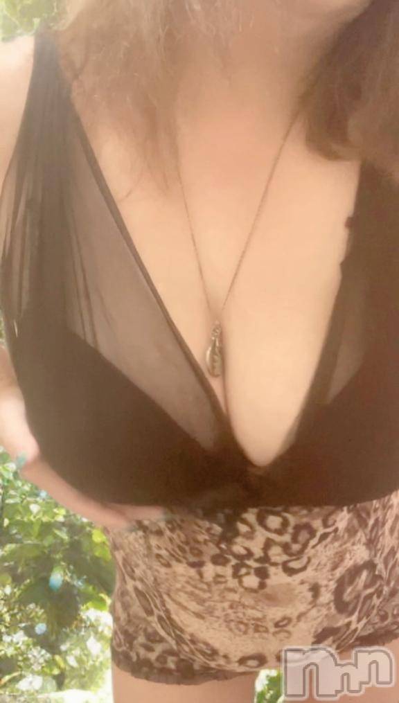 新潟人妻デリヘル熟女の風俗 最終章(ジュクジョノフウゾクサイシュウショウ)りょう(49)の2025年8月14日写メブログ「今ほどまでありがとーーん💕優しいあなたは最高すぎた」
