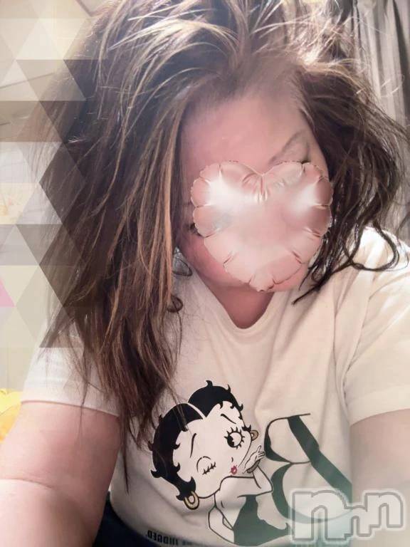 新潟デリヘル熟女の風俗 最終章(ジュクジョノフウゾクサイシュウショウ)りょう(50)の2026年4月12日写メブログ「嗚呼…寝起きのぬくもり、そのままに💋」